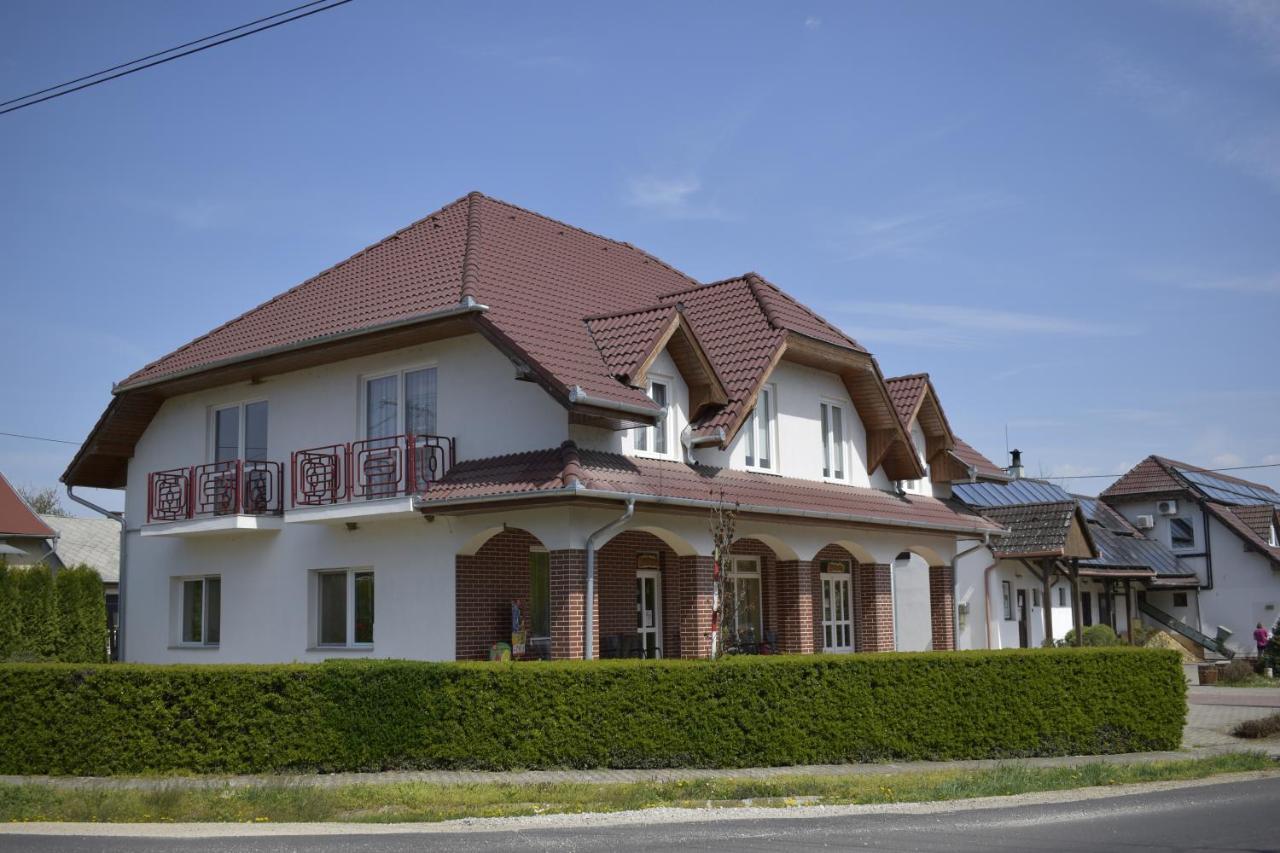 Fonix Apartmanhaz Nagypáli エクステリア 写真